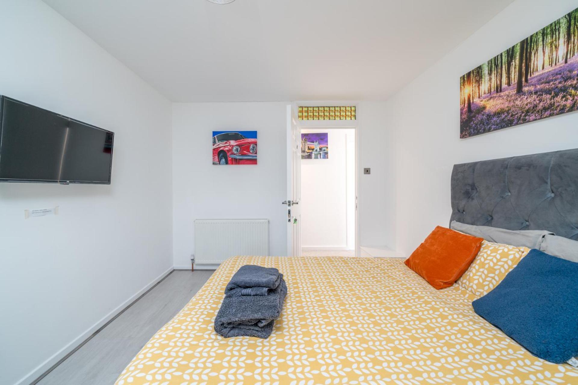 Private Room In London Enfield With Parking Extérieur photo